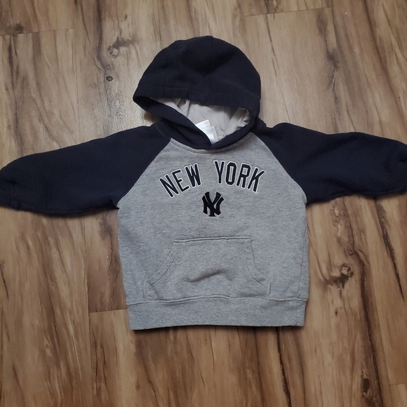 Toddler's new york Yankees hoodie - Picture 2 of 2